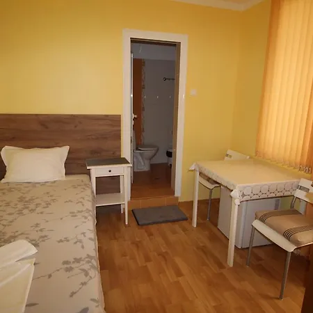 Гостьовий будинок Family Kostovi 2*