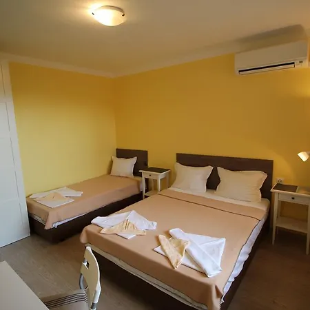 Family Kostovi Guest house 2*