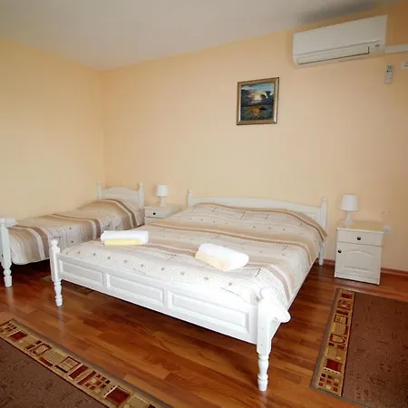 Guest house Family Kostovi 2*