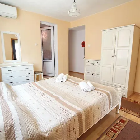 Guest house Family Kostovi 2*